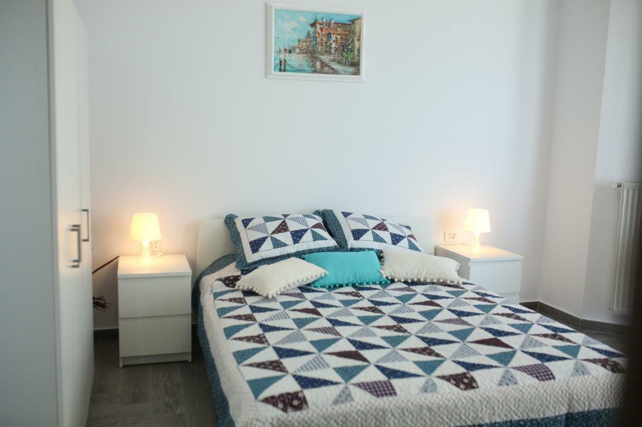Alexandra Soleil Apartment Năvodari Exteriör bild